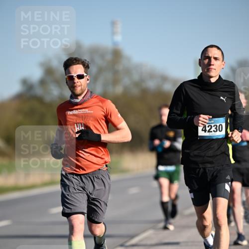 06.04.2025 - 44. Internationalen Wilhelmsburger Insellauf Dr. Thomas Lammeyer http://msf.ph/oto/7550249 06.04.2025 09:21:25 Laufen 4230 meine-sportfotos.de