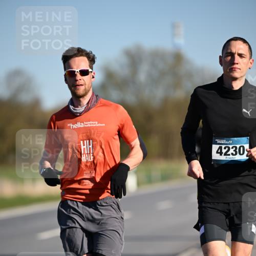 06.04.2025 - 44. Internationalen Wilhelmsburger Insellauf Dr. Thomas Lammeyer http://msf.ph/oto/7550254 06.04.2025 09:21:26 Laufen 30, 4230 meine-sportfotos.de