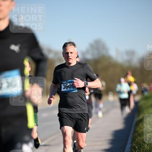 06.04.2025 - 44. Internationalen Wilhelmsburger Insellauf Dr. Thomas Lammeyer http://msf.ph/oto/7550257 06.04.2025 09:21:27 Laufen 3609 meine-sportfotos.de