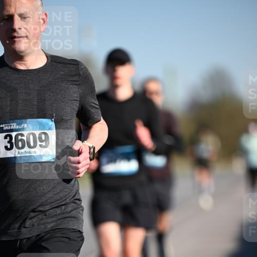 06.04.2025 - 44. Internationalen Wilhelmsburger Insellauf Dr. Thomas Lammeyer http://msf.ph/oto/7550268 06.04.2025 09:21:29 Laufen 44, 3609 meine-sportfotos.de