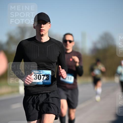 06.04.2025 - 44. Internationalen Wilhelmsburger Insellauf Dr. Thomas Lammeyer http://msf.ph/oto/7550271 06.04.2025 09:21:29 Laufen 3073 meine-sportfotos.de