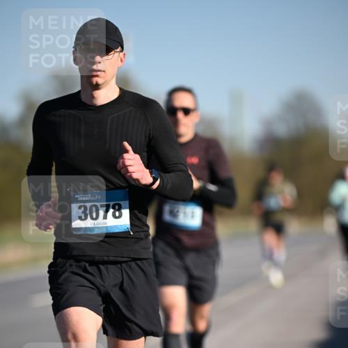 06.04.2025 - 44. Internationalen Wilhelmsburger Insellauf Dr. Thomas Lammeyer http://msf.ph/oto/7550272 06.04.2025 09:21:29 Laufen 3078, 1211 meine-sportfotos.de