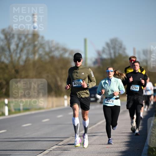 06.04.2025 - 44. Internationalen Wilhelmsburger Insellauf Dr. Thomas Lammeyer http://msf.ph/oto/7550281 06.04.2025 09:21:34 Laufen 4059, 4378, 3294 meine-sportfotos.de
