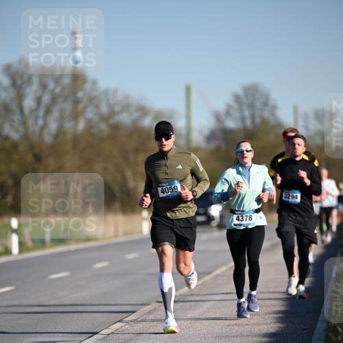 06.04.2025 - 44. Internationalen Wilhelmsburger Insellauf Dr. Thomas Lammeyer http://msf.ph/oto/7550282 06.04.2025 09:21:34 Laufen 4059, 4378, 3294 meine-sportfotos.de