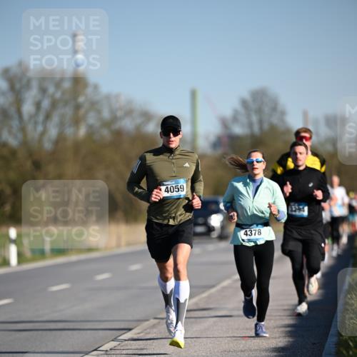 06.04.2025 - 44. Internationalen Wilhelmsburger Insellauf Dr. Thomas Lammeyer http://msf.ph/oto/7550284 06.04.2025 09:21:34 Laufen 4059, 4378 meine-sportfotos.de