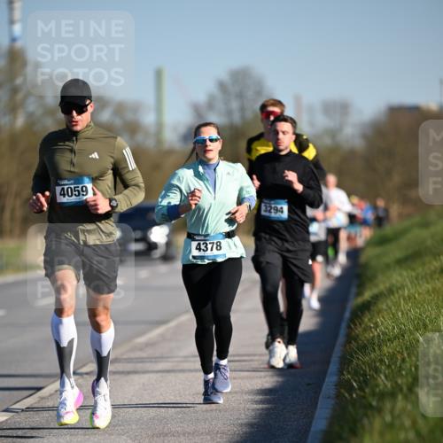 06.04.2025 - 44. Internationalen Wilhelmsburger Insellauf Dr. Thomas Lammeyer http://msf.ph/oto/7550285 06.04.2025 09:21:35 Laufen 4059, 4378, 3294 meine-sportfotos.de