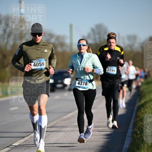 06.04.2025 - 44. Internationalen Wilhelmsburger Insellauf Dr. Thomas Lammeyer http://msf.ph/oto/7550288 06.04.2025 09:21:36 Laufen 4059, 4378, 3294 meine-sportfotos.de