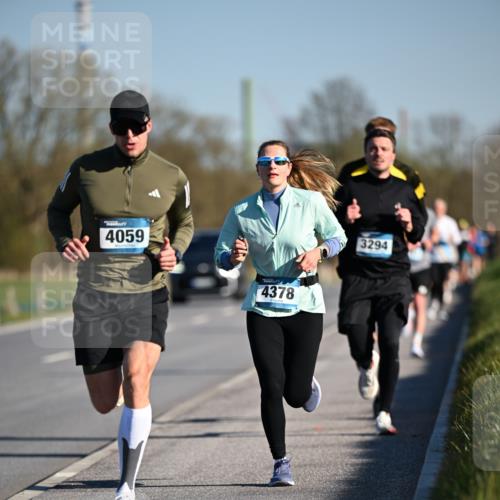 06.04.2025 - 44. Internationalen Wilhelmsburger Insellauf Dr. Thomas Lammeyer http://msf.ph/oto/7550289 06.04.2025 09:21:36 Laufen 4059, 4378, 3294 meine-sportfotos.de