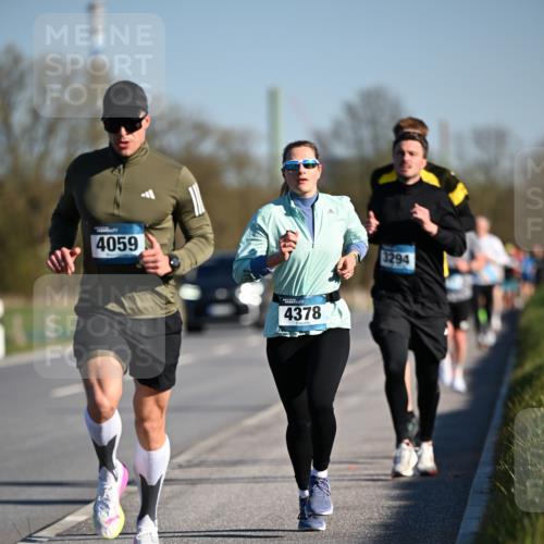 06.04.2025 - 44. Internationalen Wilhelmsburger Insellauf Dr. Thomas Lammeyer http://msf.ph/oto/7550290 06.04.2025 09:21:36 Laufen 4059, 4378, 3294 meine-sportfotos.de