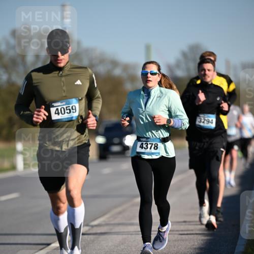 06.04.2025 - 44. Internationalen Wilhelmsburger Insellauf Dr. Thomas Lammeyer http://msf.ph/oto/7550293 06.04.2025 09:21:36 Laufen 4059, 4378, 3294 meine-sportfotos.de