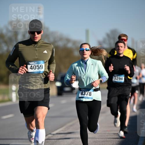 06.04.2025 - 44. Internationalen Wilhelmsburger Insellauf Dr. Thomas Lammeyer http://msf.ph/oto/7550294 06.04.2025 09:21:37 Laufen 4059, 4378, 3294 meine-sportfotos.de