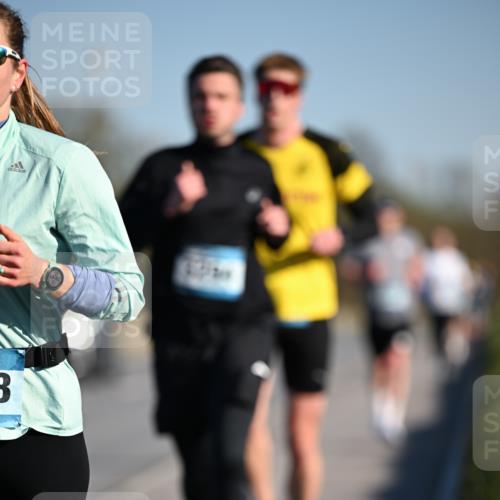 06.04.2025 - 44. Internationalen Wilhelmsburger Insellauf Dr. Thomas Lammeyer http://msf.ph/oto/7550306 06.04.2025 09:21:39 Laufen  meine-sportfotos.de