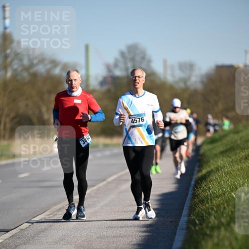 06.04.2025 - 44. Internationalen Wilhelmsburger Insellauf Dr. Thomas Lammeyer http://msf.ph/oto/7550319 06.04.2025 09:21:47 Laufen 3460, 4576 meine-sportfotos.de