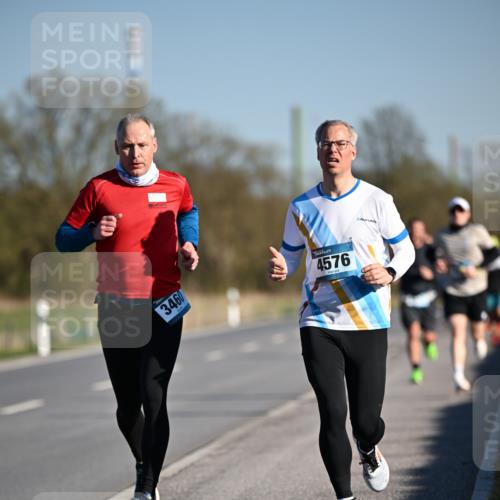 06.04.2025 - 44. Internationalen Wilhelmsburger Insellauf Dr. Thomas Lammeyer http://msf.ph/oto/7550333 06.04.2025 09:21:49 Laufen 3460, 4576 meine-sportfotos.de