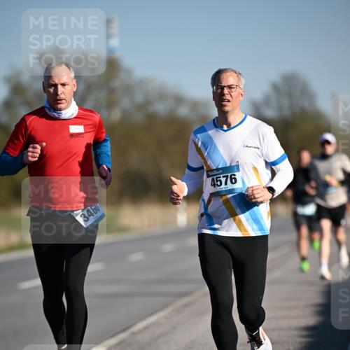 06.04.2025 - 44. Internationalen Wilhelmsburger Insellauf Dr. Thomas Lammeyer http://msf.ph/oto/7550338 06.04.2025 09:21:49 Laufen 3460, 4576 meine-sportfotos.de