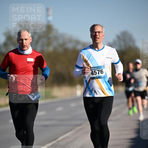 06.04.2025 - 44. Internationalen Wilhelmsburger Insellauf Dr. Thomas Lammeyer http://msf.ph/oto/7550339 06.04.2025 09:21:50 Laufen 346, 4576 meine-sportfotos.de