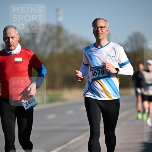 06.04.2025 - 44. Internationalen Wilhelmsburger Insellauf Dr. Thomas Lammeyer http://msf.ph/oto/7550342 06.04.2025 09:21:50 Laufen 3460, 4576 meine-sportfotos.de