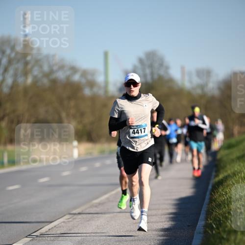 06.04.2025 - 44. Internationalen Wilhelmsburger Insellauf Dr. Thomas Lammeyer http://msf.ph/oto/7550346 06.04.2025 09:21:53 Laufen 4417 meine-sportfotos.de