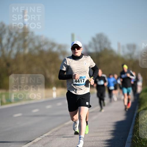 06.04.2025 - 44. Internationalen Wilhelmsburger Insellauf Dr. Thomas Lammeyer http://msf.ph/oto/7550352 06.04.2025 09:21:53 Laufen 4417 meine-sportfotos.de