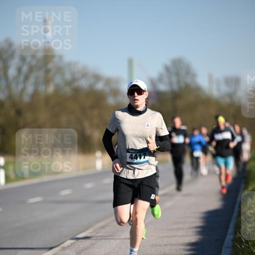 06.04.2025 - 44. Internationalen Wilhelmsburger Insellauf Dr. Thomas Lammeyer http://msf.ph/oto/7550353 06.04.2025 09:21:53 Laufen 4417 meine-sportfotos.de