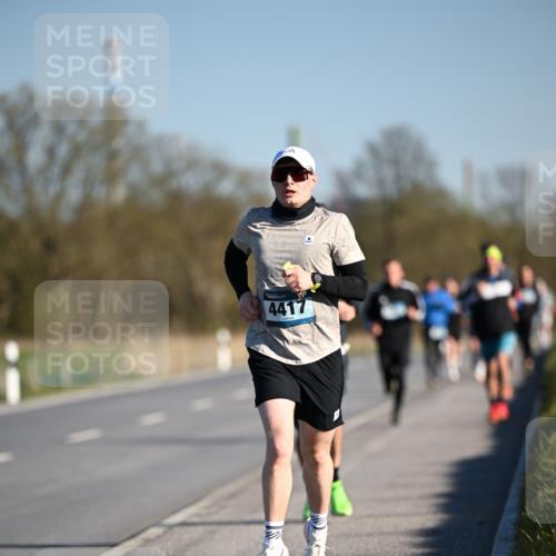 06.04.2025 - 44. Internationalen Wilhelmsburger Insellauf Dr. Thomas Lammeyer http://msf.ph/oto/7550354 06.04.2025 09:21:54 Laufen 4417 meine-sportfotos.de