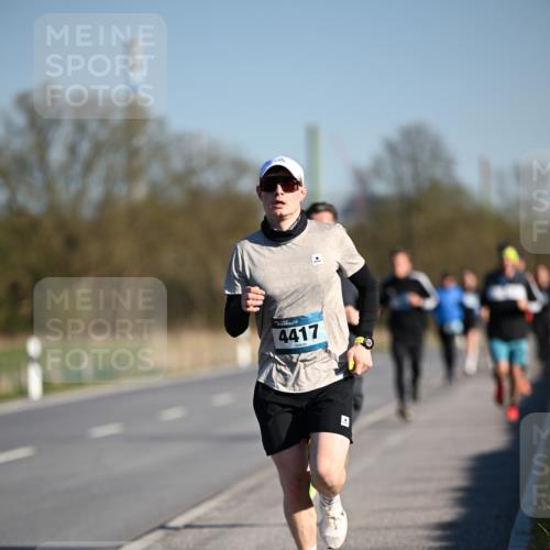 06.04.2025 - 44. Internationalen Wilhelmsburger Insellauf Dr. Thomas Lammeyer http://msf.ph/oto/7550356 06.04.2025 09:21:54 Laufen 4417 meine-sportfotos.de