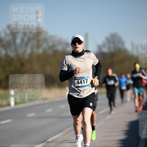 06.04.2025 - 44. Internationalen Wilhelmsburger Insellauf Dr. Thomas Lammeyer http://msf.ph/oto/7550357 06.04.2025 09:21:54 Laufen 4417 meine-sportfotos.de