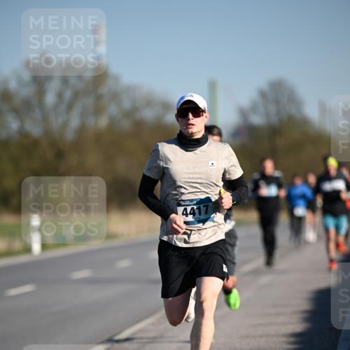 06.04.2025 - 44. Internationalen Wilhelmsburger Insellauf Dr. Thomas Lammeyer http://msf.ph/oto/7550358 06.04.2025 09:21:54 Laufen 4417 meine-sportfotos.de