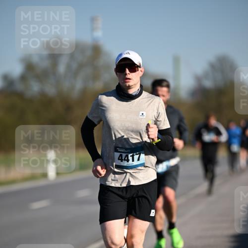 06.04.2025 - 44. Internationalen Wilhelmsburger Insellauf Dr. Thomas Lammeyer http://msf.ph/oto/7550364 06.04.2025 09:21:55 Laufen 4417 meine-sportfotos.de