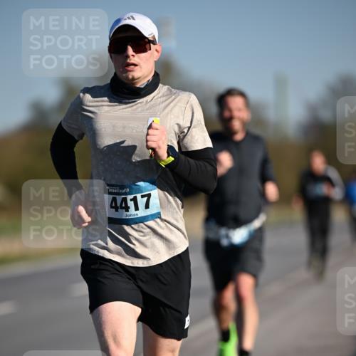 06.04.2025 - 44. Internationalen Wilhelmsburger Insellauf Dr. Thomas Lammeyer http://msf.ph/oto/7550370 06.04.2025 09:21:56 Laufen 4417 meine-sportfotos.de