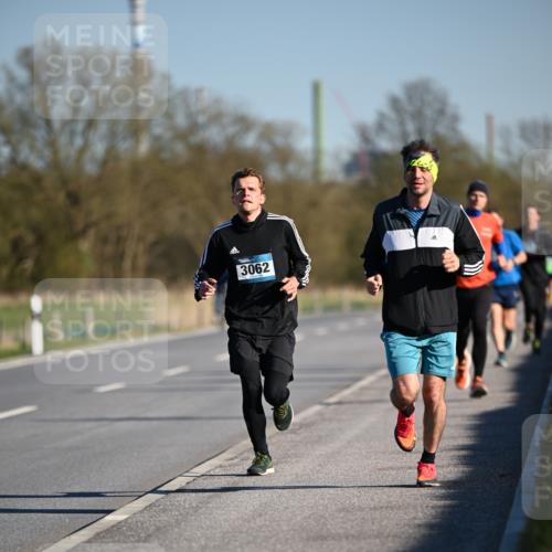 06.04.2025 - 44. Internationalen Wilhelmsburger Insellauf Dr. Thomas Lammeyer http://msf.ph/oto/7550386 06.04.2025 09:21:59 Laufen 3062 meine-sportfotos.de