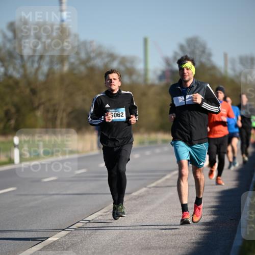 06.04.2025 - 44. Internationalen Wilhelmsburger Insellauf Dr. Thomas Lammeyer http://msf.ph/oto/7550387 06.04.2025 09:22:00 Laufen 3062 meine-sportfotos.de