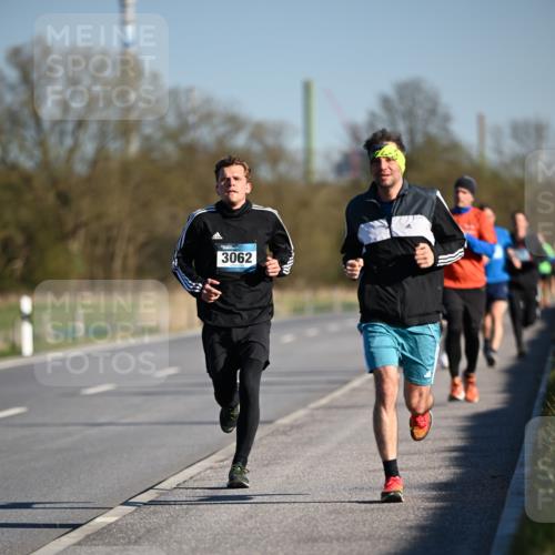 06.04.2025 - 44. Internationalen Wilhelmsburger Insellauf Dr. Thomas Lammeyer http://msf.ph/oto/7550388 06.04.2025 09:22:00 Laufen 3062 meine-sportfotos.de