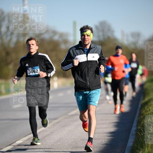 06.04.2025 - 44. Internationalen Wilhelmsburger Insellauf Dr. Thomas Lammeyer http://msf.ph/oto/7550393 06.04.2025 09:22:01 Laufen 3062 meine-sportfotos.de