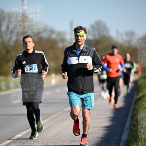 06.04.2025 - 44. Internationalen Wilhelmsburger Insellauf Dr. Thomas Lammeyer http://msf.ph/oto/7550394 06.04.2025 09:22:01 Laufen 3062 meine-sportfotos.de
