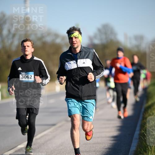 06.04.2025 - 44. Internationalen Wilhelmsburger Insellauf Dr. Thomas Lammeyer http://msf.ph/oto/7550396 06.04.2025 09:22:01 Laufen 3062 meine-sportfotos.de
