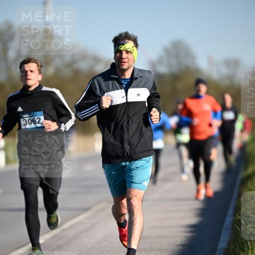 06.04.2025 - 44. Internationalen Wilhelmsburger Insellauf Dr. Thomas Lammeyer http://msf.ph/oto/7550398 06.04.2025 09:22:01 Laufen 3062 meine-sportfotos.de