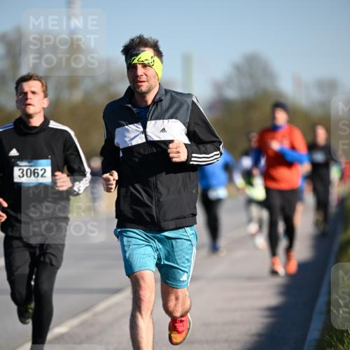 06.04.2025 - 44. Internationalen Wilhelmsburger Insellauf Dr. Thomas Lammeyer http://msf.ph/oto/7550401 06.04.2025 09:22:02 Laufen 3062 meine-sportfotos.de
