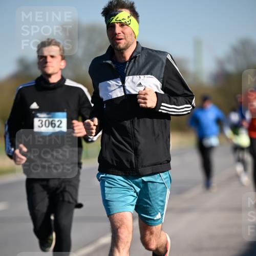 06.04.2025 - 44. Internationalen Wilhelmsburger Insellauf Dr. Thomas Lammeyer http://msf.ph/oto/7550406 06.04.2025 09:22:02 Laufen 3062 meine-sportfotos.de
