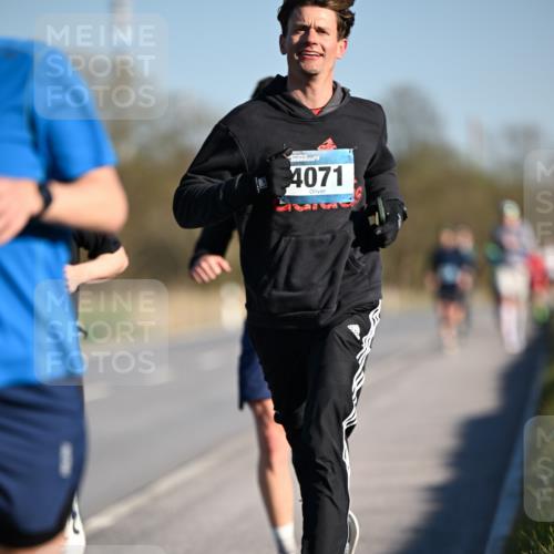 06.04.2025 - 44. Internationalen Wilhelmsburger Insellauf Dr. Thomas Lammeyer http://msf.ph/oto/7550434 06.04.2025 09:22:11 Laufen 4071 meine-sportfotos.de