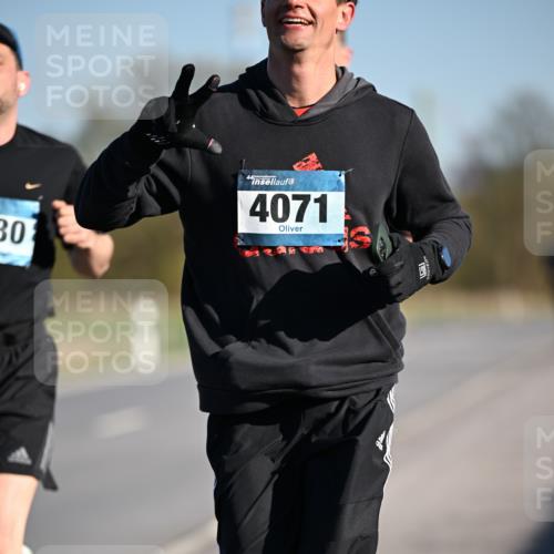06.04.2025 - 44. Internationalen Wilhelmsburger Insellauf Dr. Thomas Lammeyer http://msf.ph/oto/7550441 06.04.2025 09:22:12 Laufen 30, 4071 meine-sportfotos.de