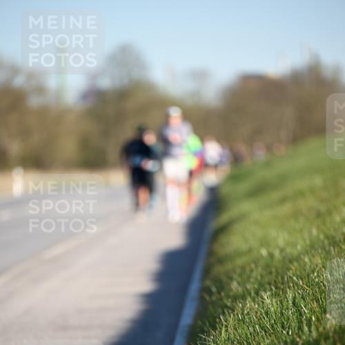 06.04.2025 - 44. Internationalen Wilhelmsburger Insellauf Dr. Thomas Lammeyer http://msf.ph/oto/7550444 06.04.2025 09:22:14 Laufen  meine-sportfotos.de