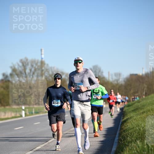 06.04.2025 - 44. Internationalen Wilhelmsburger Insellauf Dr. Thomas Lammeyer http://msf.ph/oto/7550447 06.04.2025 09:22:23 Laufen 4541, 376 meine-sportfotos.de