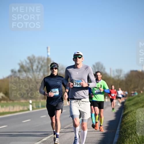 06.04.2025 - 44. Internationalen Wilhelmsburger Insellauf Dr. Thomas Lammeyer http://msf.ph/oto/7550451 06.04.2025 09:22:23 Laufen 541, 3768 meine-sportfotos.de