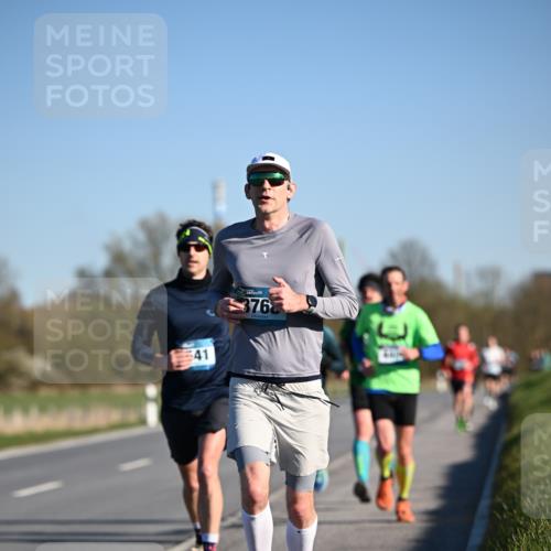 06.04.2025 - 44. Internationalen Wilhelmsburger Insellauf Dr. Thomas Lammeyer http://msf.ph/oto/7550454 06.04.2025 09:22:24 Laufen 41, 376 meine-sportfotos.de