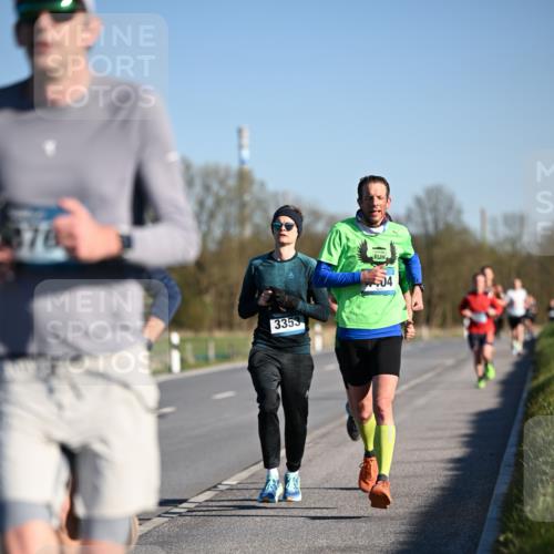 06.04.2025 - 44. Internationalen Wilhelmsburger Insellauf Dr. Thomas Lammeyer http://msf.ph/oto/7550460 06.04.2025 09:22:25 Laufen 370, 3353, 04 meine-sportfotos.de