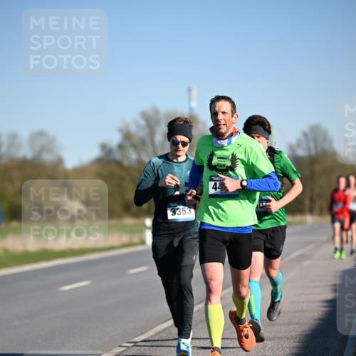 06.04.2025 - 44. Internationalen Wilhelmsburger Insellauf Dr. Thomas Lammeyer http://msf.ph/oto/7550467 06.04.2025 09:22:26 Laufen 3353, 44 meine-sportfotos.de