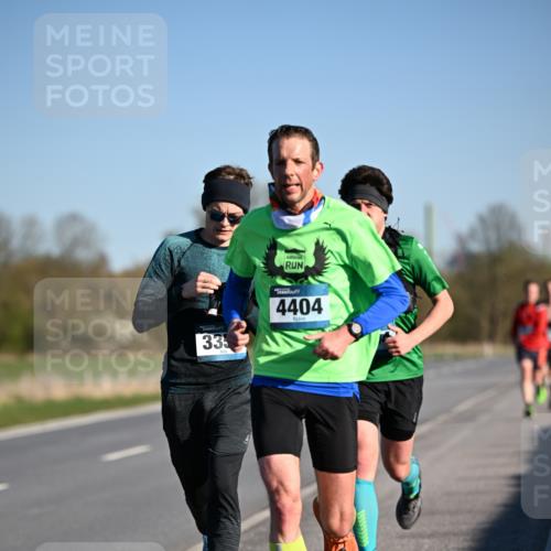 06.04.2025 - 44. Internationalen Wilhelmsburger Insellauf Dr. Thomas Lammeyer http://msf.ph/oto/7550473 06.04.2025 09:22:27 Laufen 33, 4404 meine-sportfotos.de