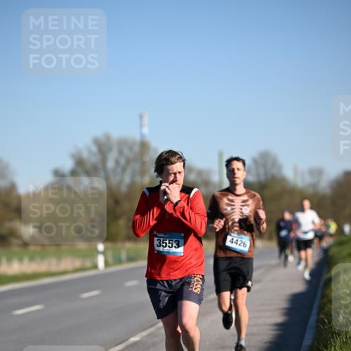 06.04.2025 - 44. Internationalen Wilhelmsburger Insellauf Dr. Thomas Lammeyer http://msf.ph/oto/7550485 06.04.2025 09:22:34 Laufen 3553, 4426 meine-sportfotos.de