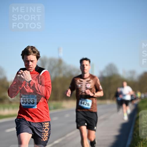 06.04.2025 - 44. Internationalen Wilhelmsburger Insellauf Dr. Thomas Lammeyer http://msf.ph/oto/7550491 06.04.2025 09:22:35 Laufen 3553, 4426 meine-sportfotos.de